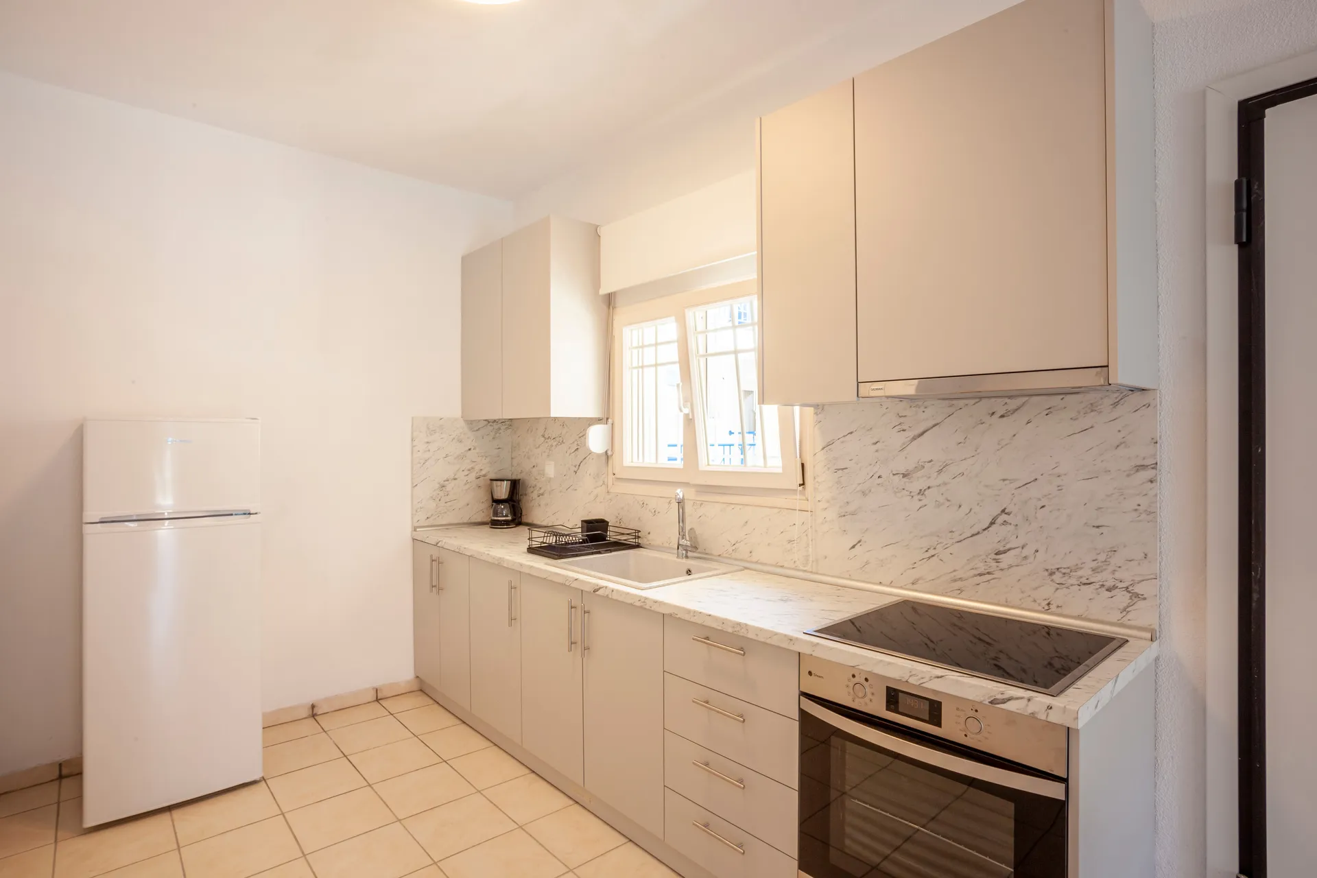 Tiara Holidays - Aris Luxury - Maisonette - kitchen